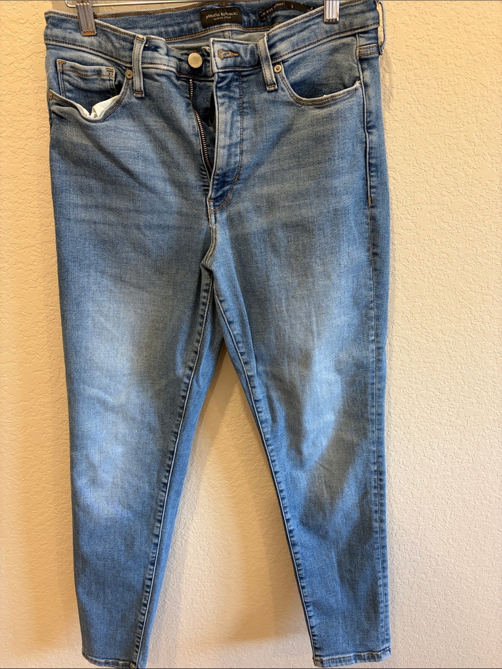 Banana Republic Women's Light Wash Skinny Jeans